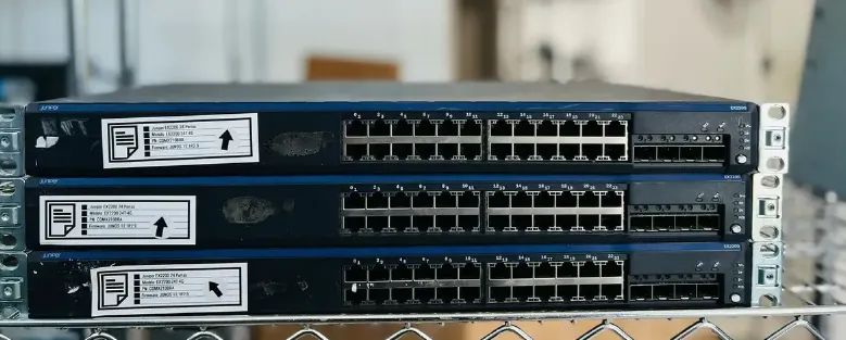Switch 24 portas Gigalan /1000 gerenciável  - Foto 2