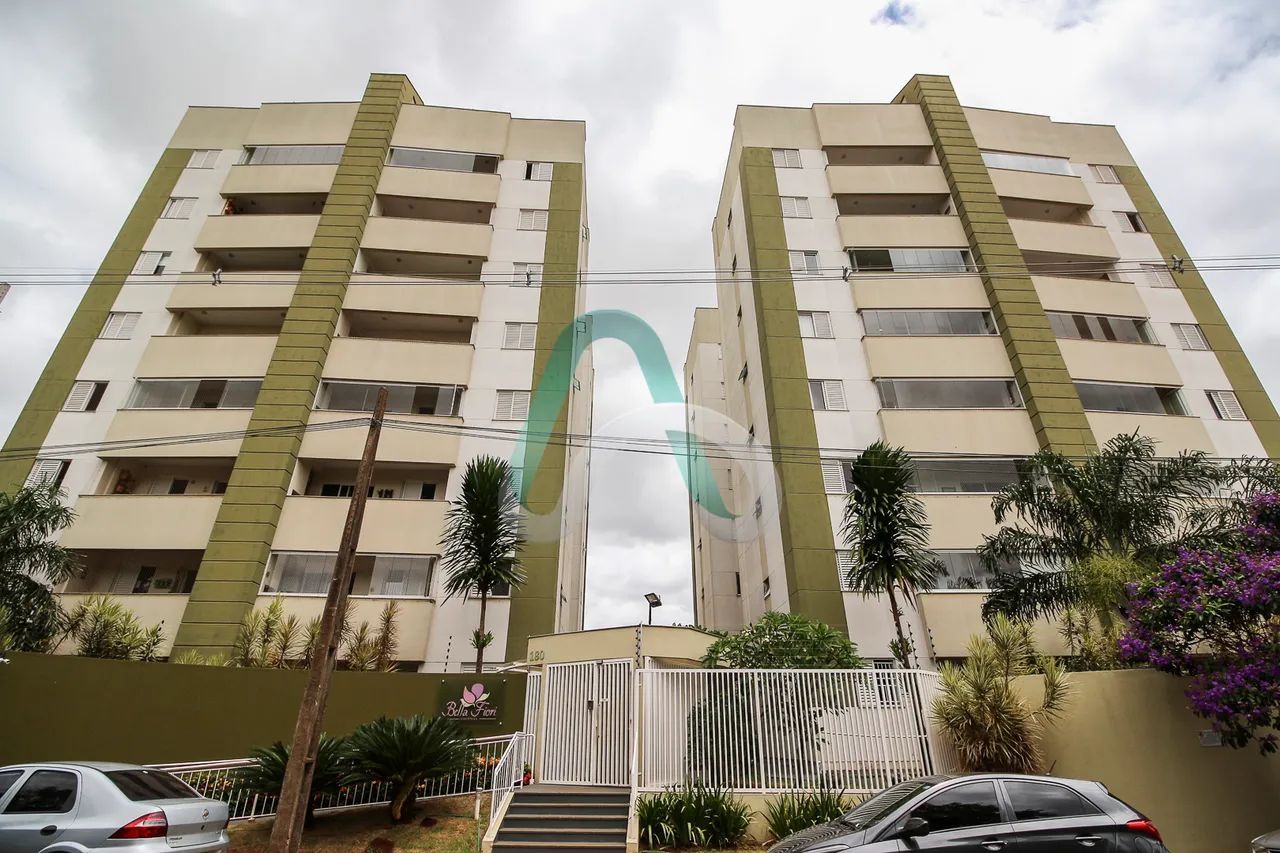 Apartamento com sacada/churrasqueira 2 vagas