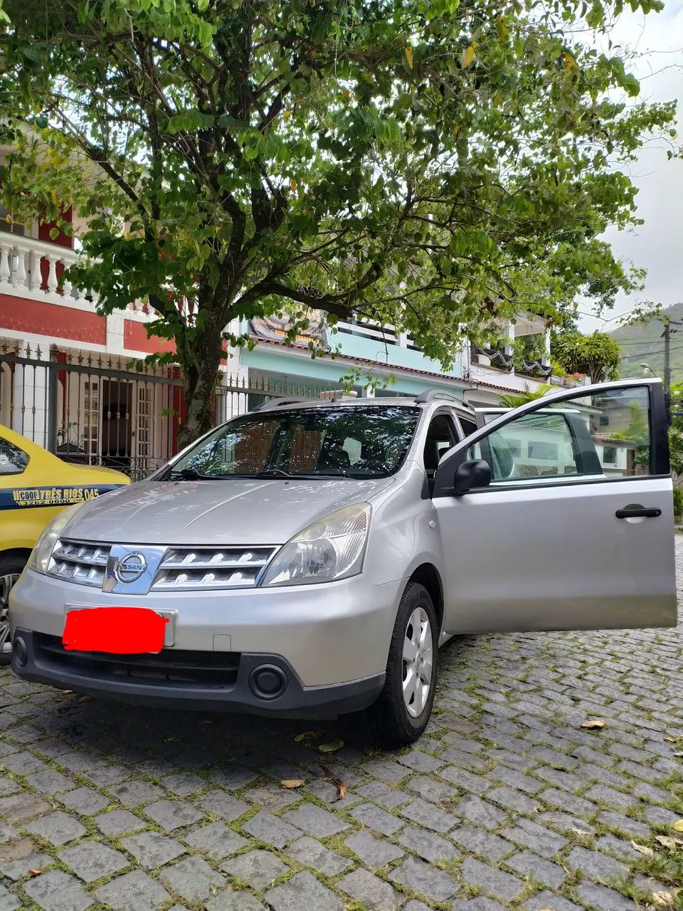 Nissan Livina LIVINA GRAND S 1.8 16V Flex Fuel Mec. 2011
