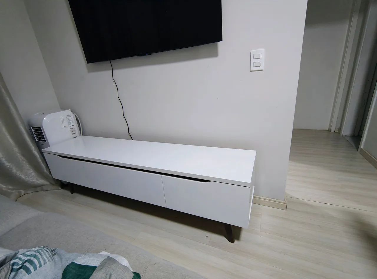 Rack de tv branco 