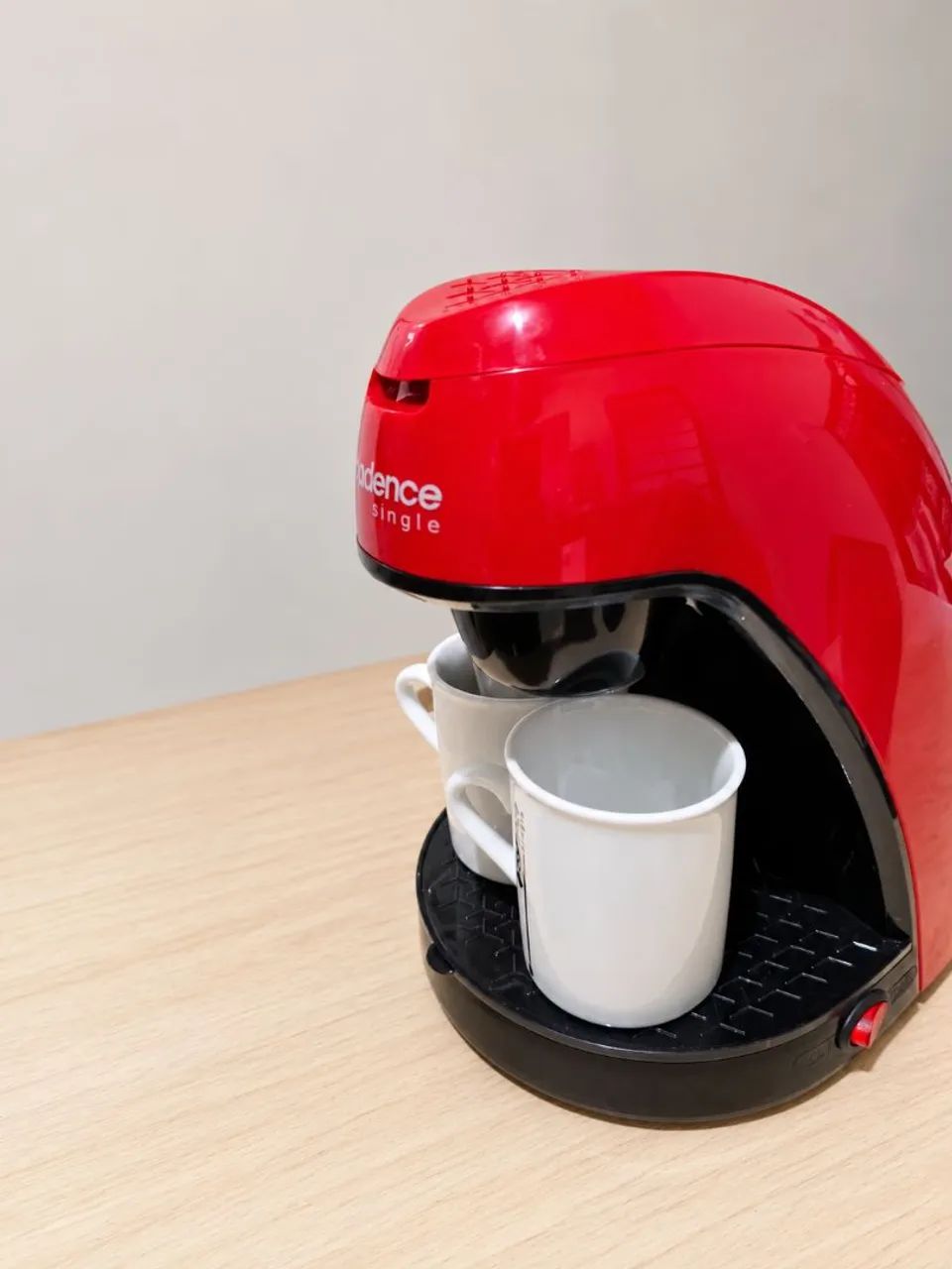 Cafeteira 127v + canecas - Foto 3