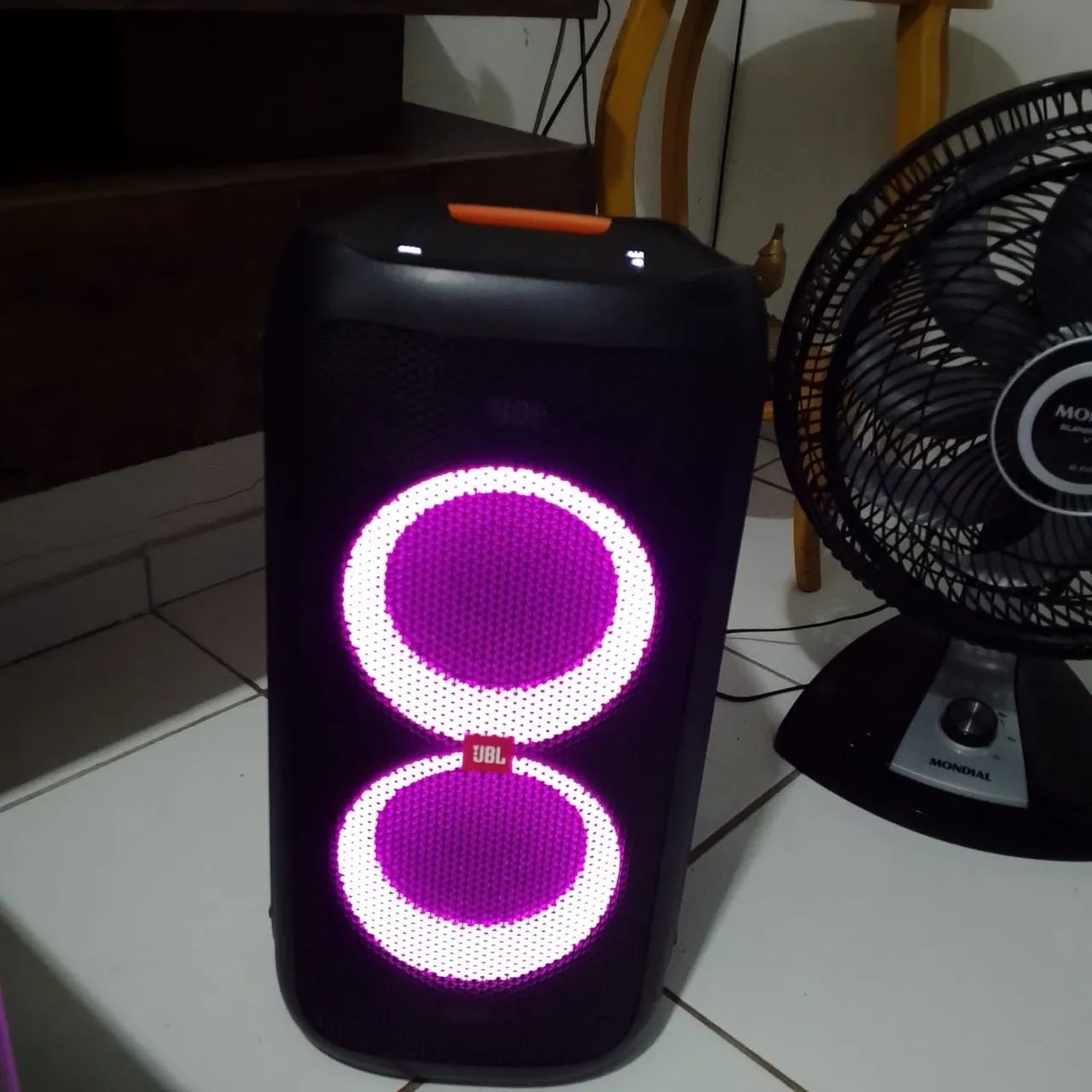 Caixa jbl partbox 100 - Foto 2
