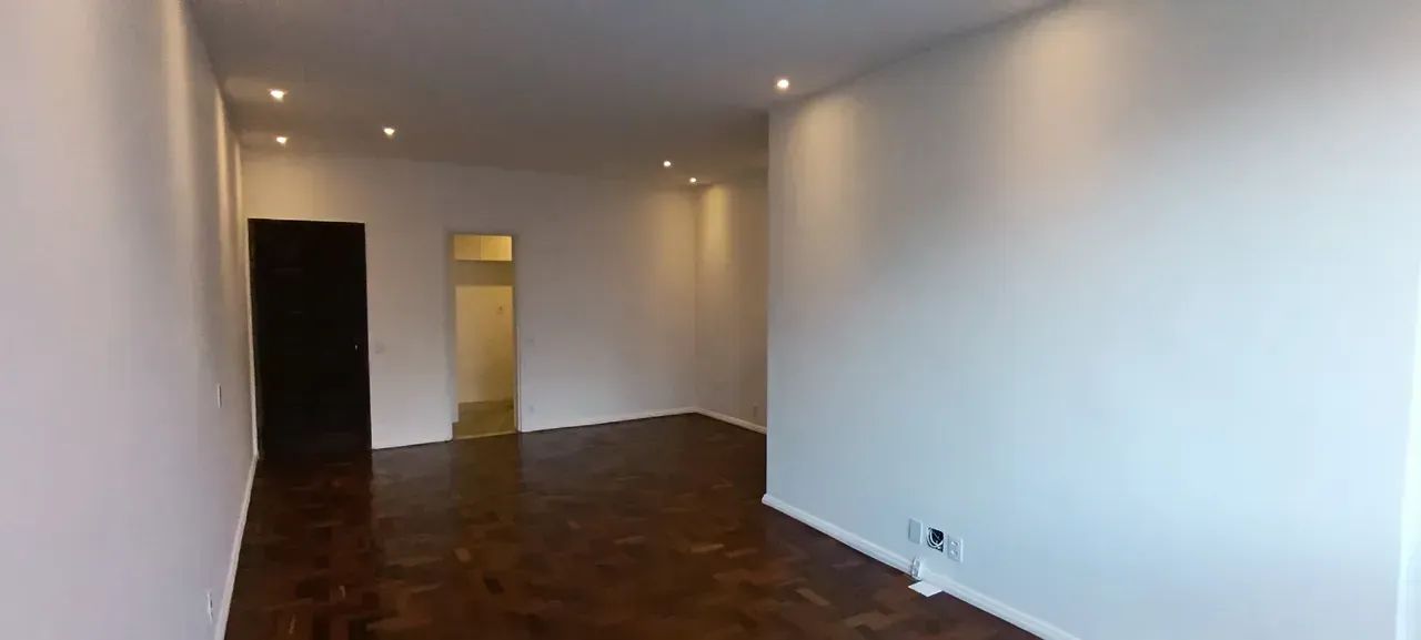 Copacabana  3 quartos, sendo 1 suíte, dependência completa. - Foto 4