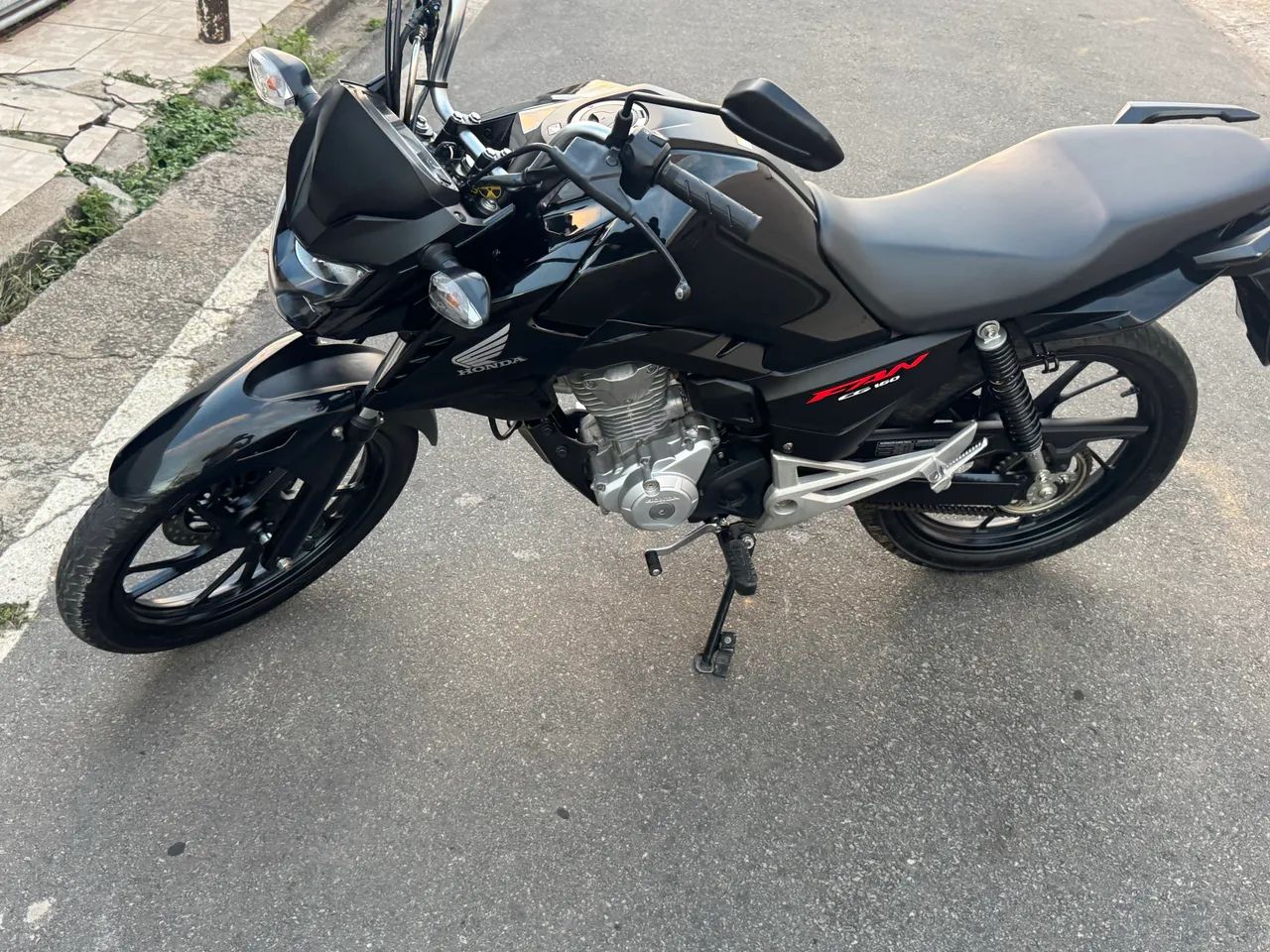 Fan 160 2025 4.800 km  - Foto 3