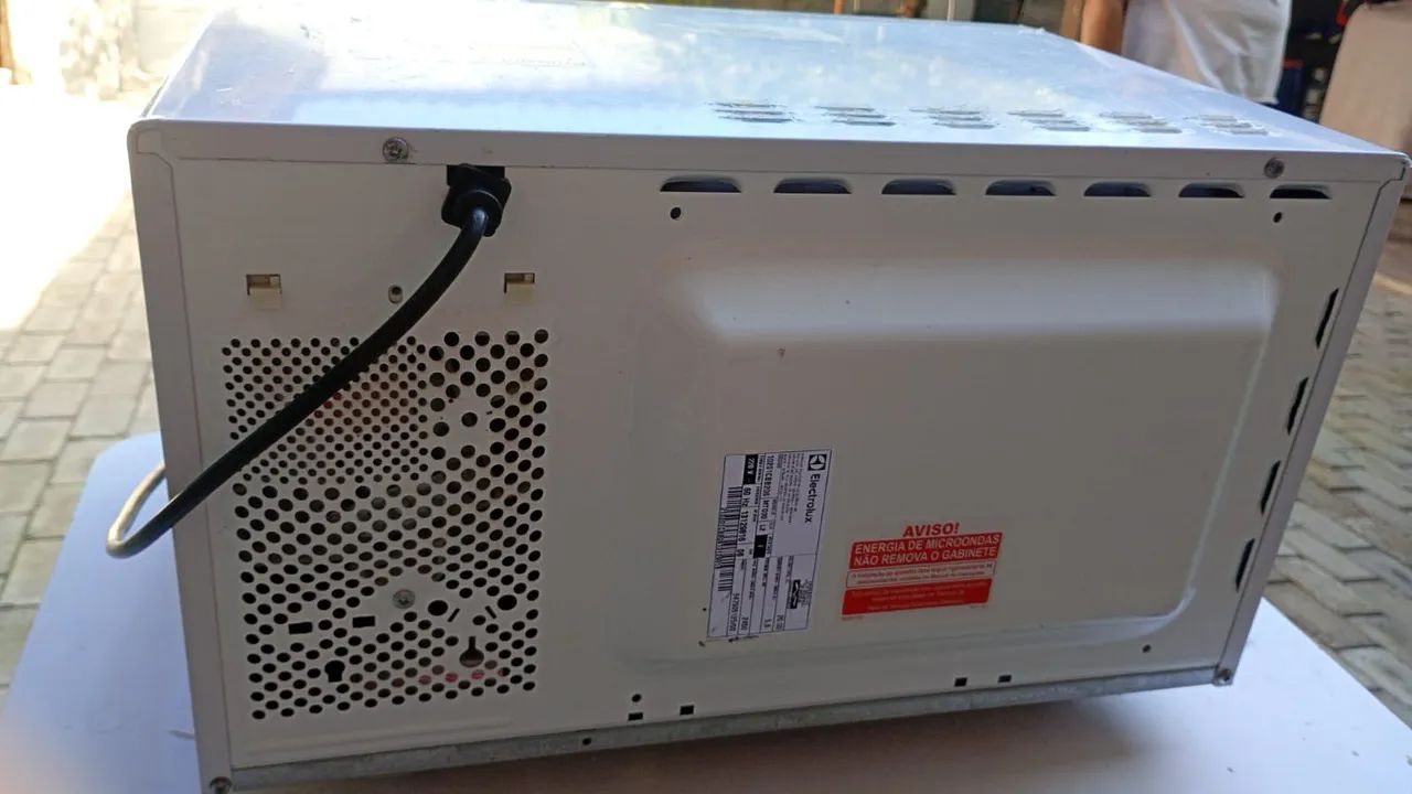 Micro-ondas Electrolux 20 Litros 220V - Foto 4