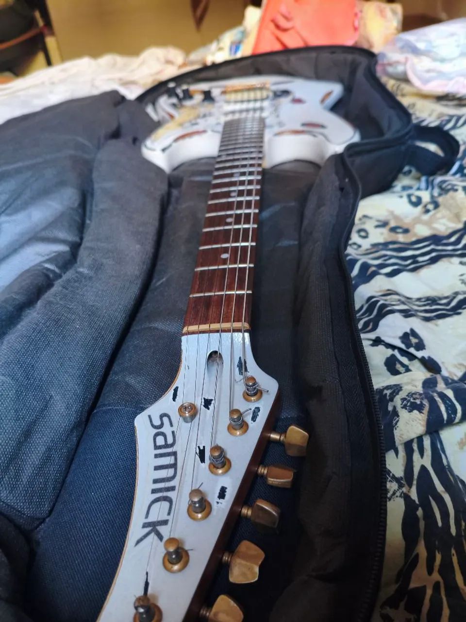 Guitarra Samick Stratocaster HSS Custom Relic + Bag Acolchoada - Foto 3
