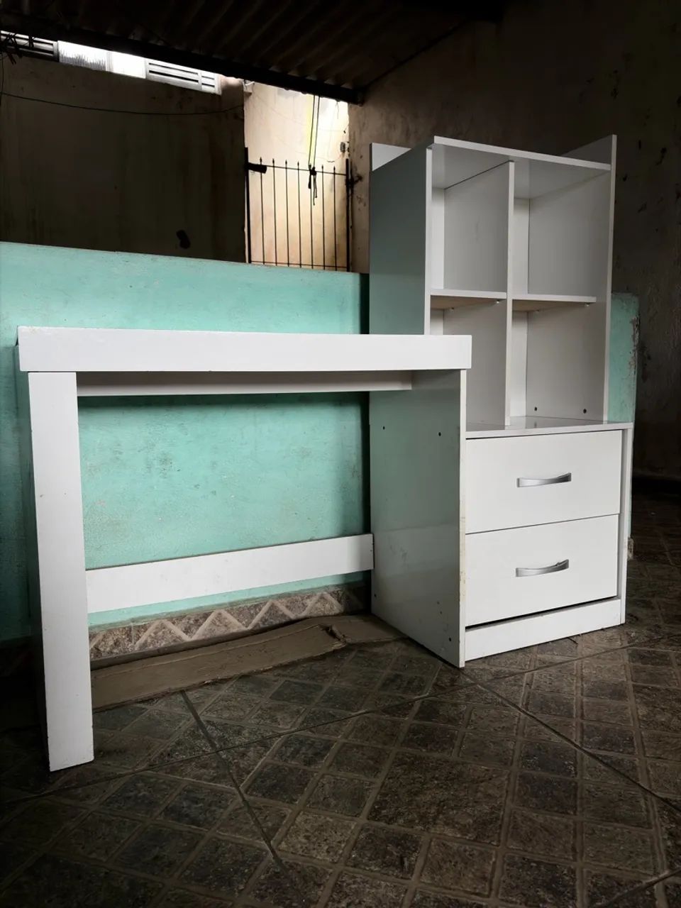 ESCRIVANINHA, MESA DE COMPUTADO E OFFICE COM ESTANTE 