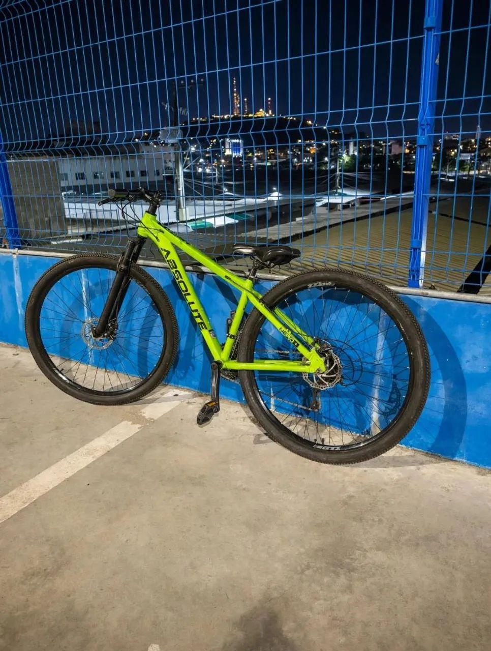 Bicicleta 1 ano de uso 