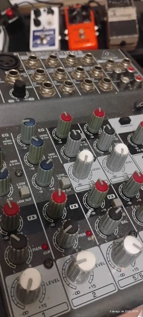 Mesa de som Behringer 8 canais  - Foto 4