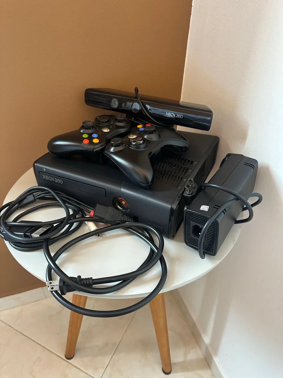 Xbox360 2 controles + Kinect - Foto 2