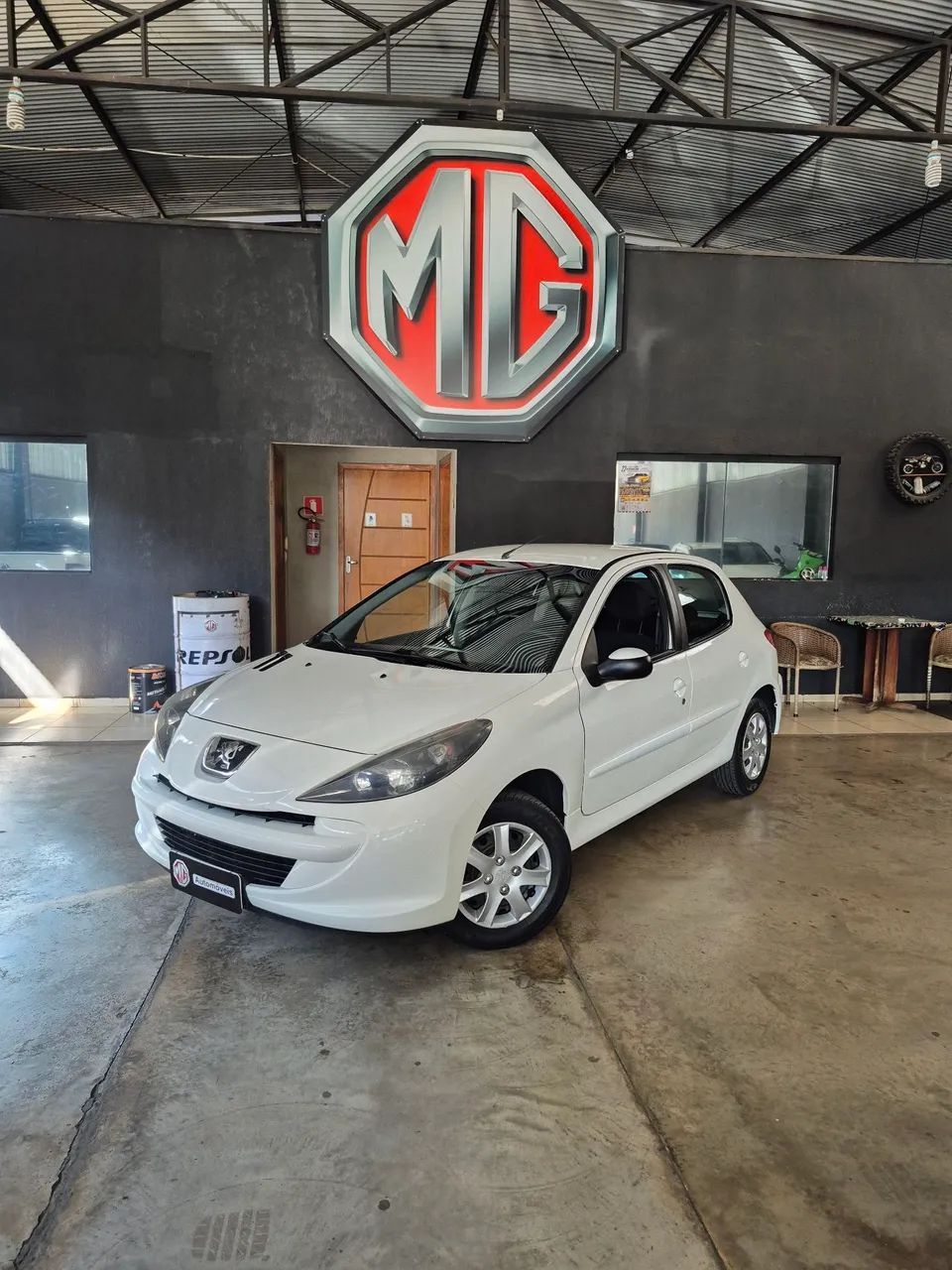 Peugeot 207 207 Active 1.4 Flex 8V 5p 2015