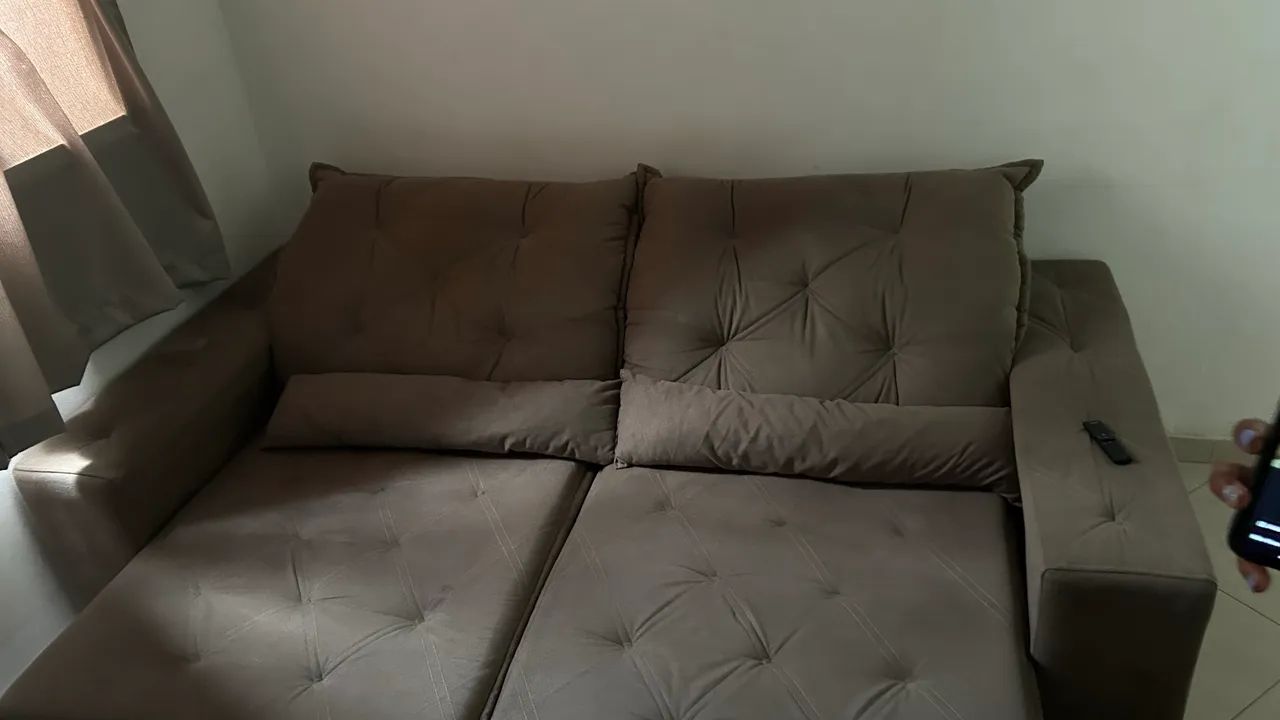 Sofá Retrátil e reclinável Semi Novo  - Foto 4
