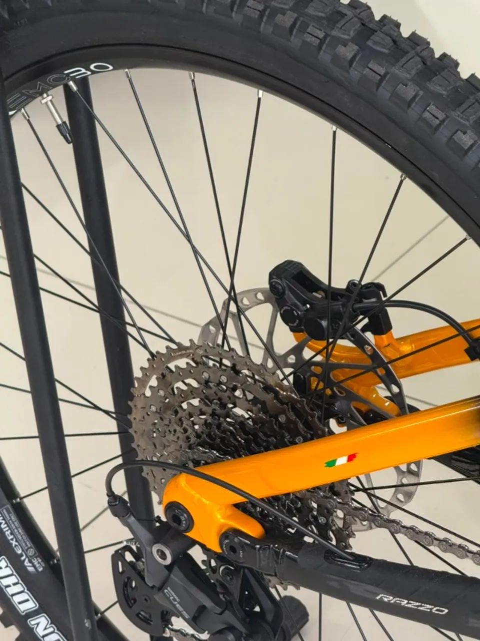 BICICLETA ELÉTRICA MTB OGGI RAZZO T-130 CUES - Foto 5
