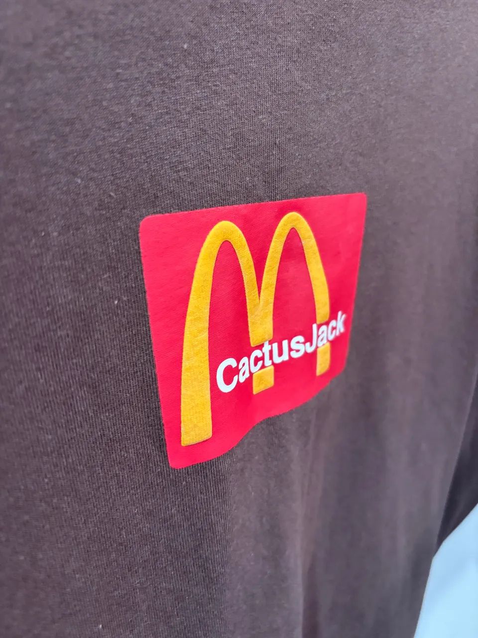 Camiseta Travis Scott x McDonald?s Sesame III Cactus Jack Original