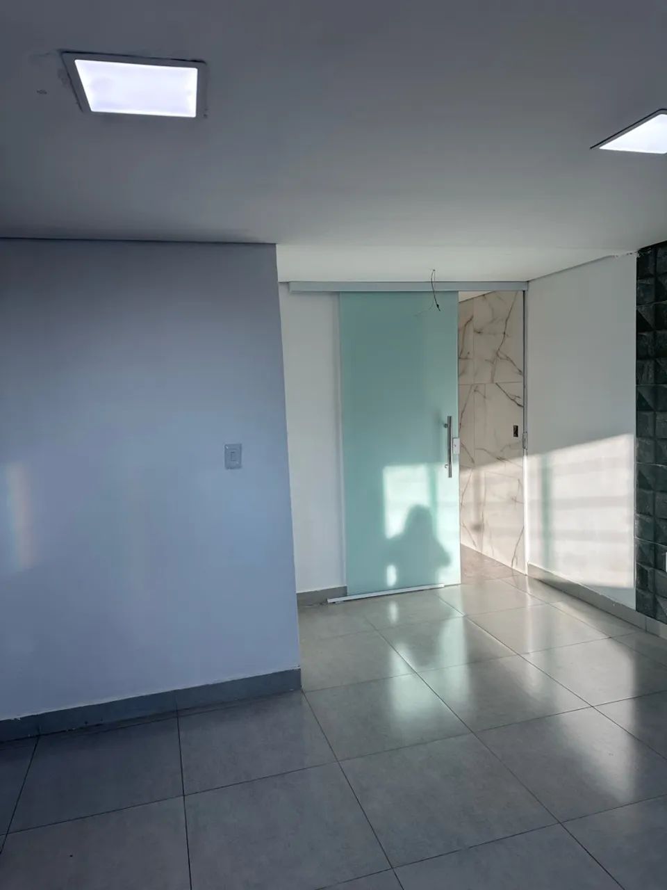 Aluga-se sala comercial 