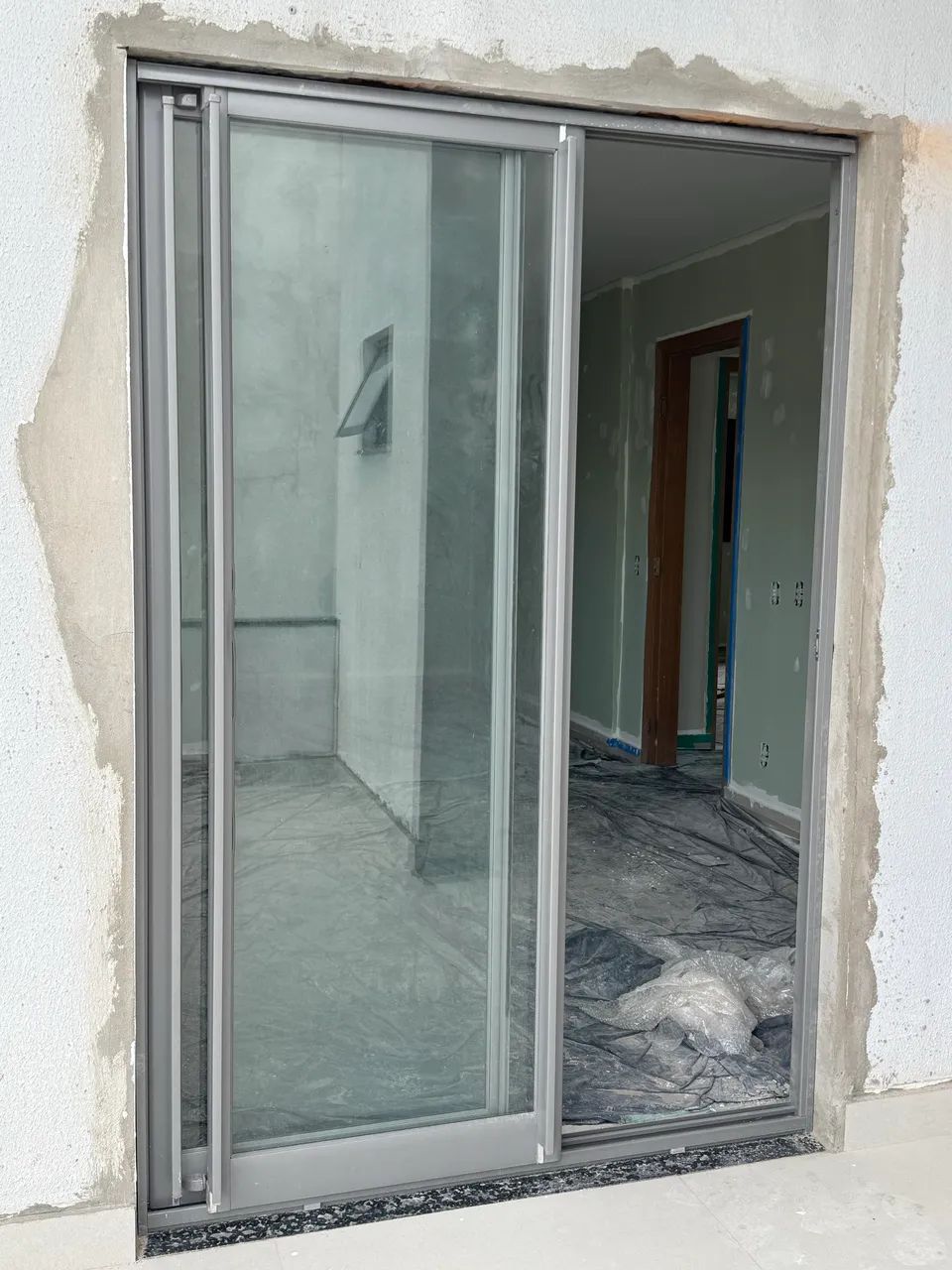PORTA DE VIDRO SACADA E QUARTO 1,46 x 2,13 - Foto 4