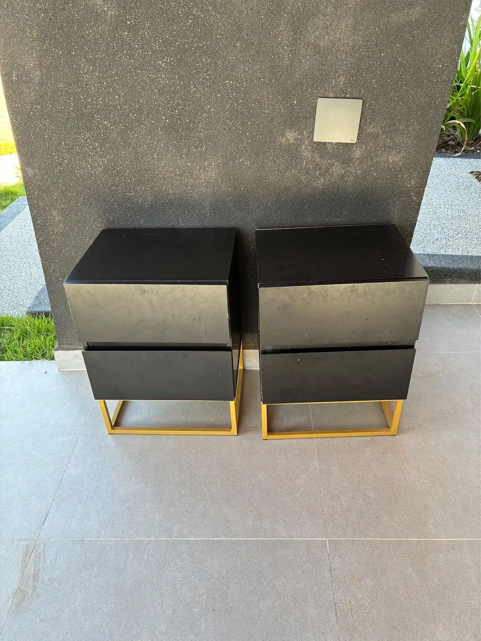 Mesa de cabeceira preta