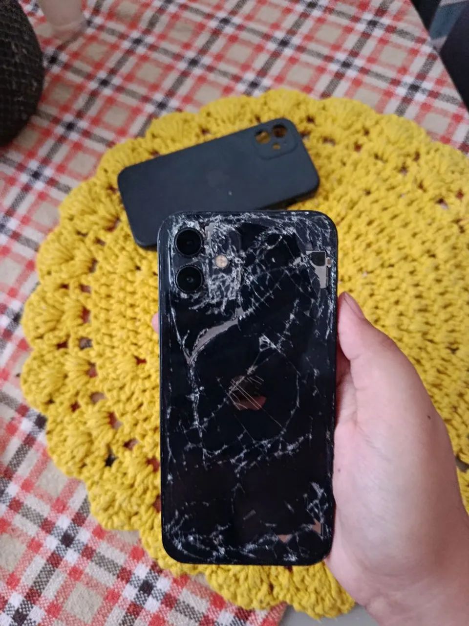Iphone 12 quebrado. - Foto 2