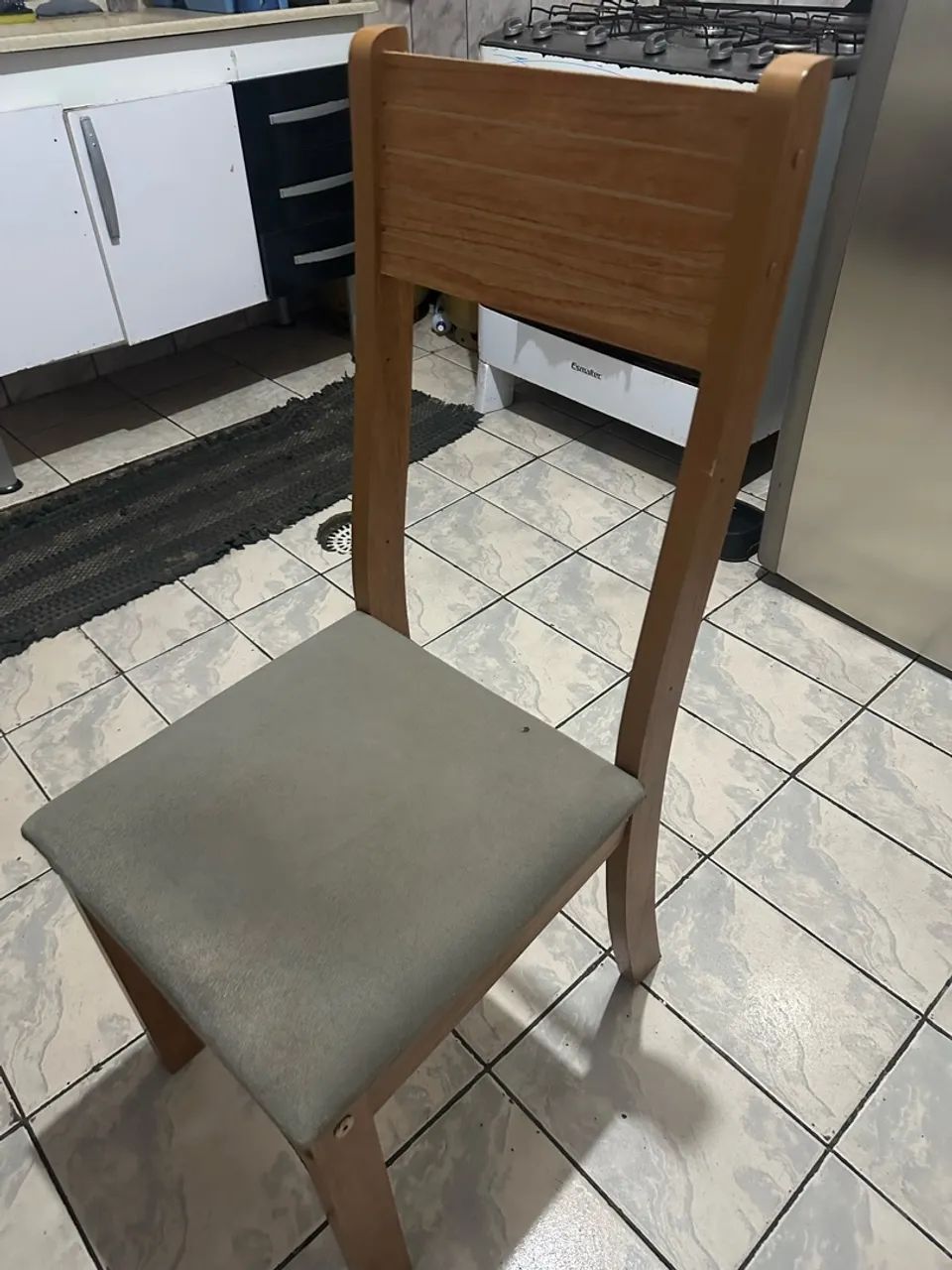 Mesa com 4 cadeiras - Foto 4