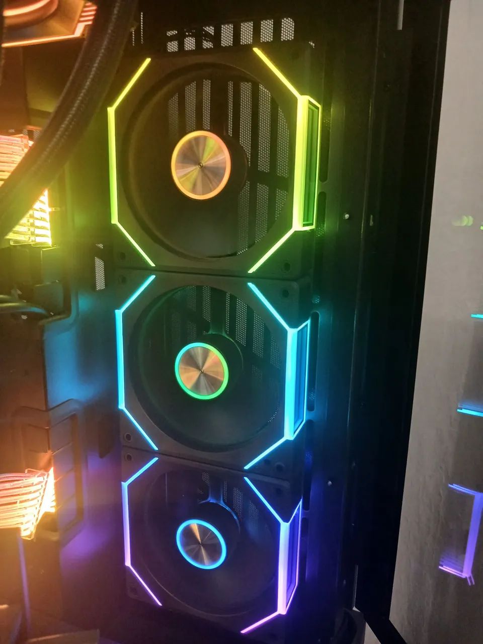 gabinete gamdias full tower  - Foto 2