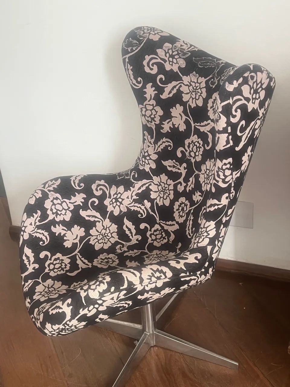 Cadeira Giratória Estampada Floral (um lugar) - Foto 4