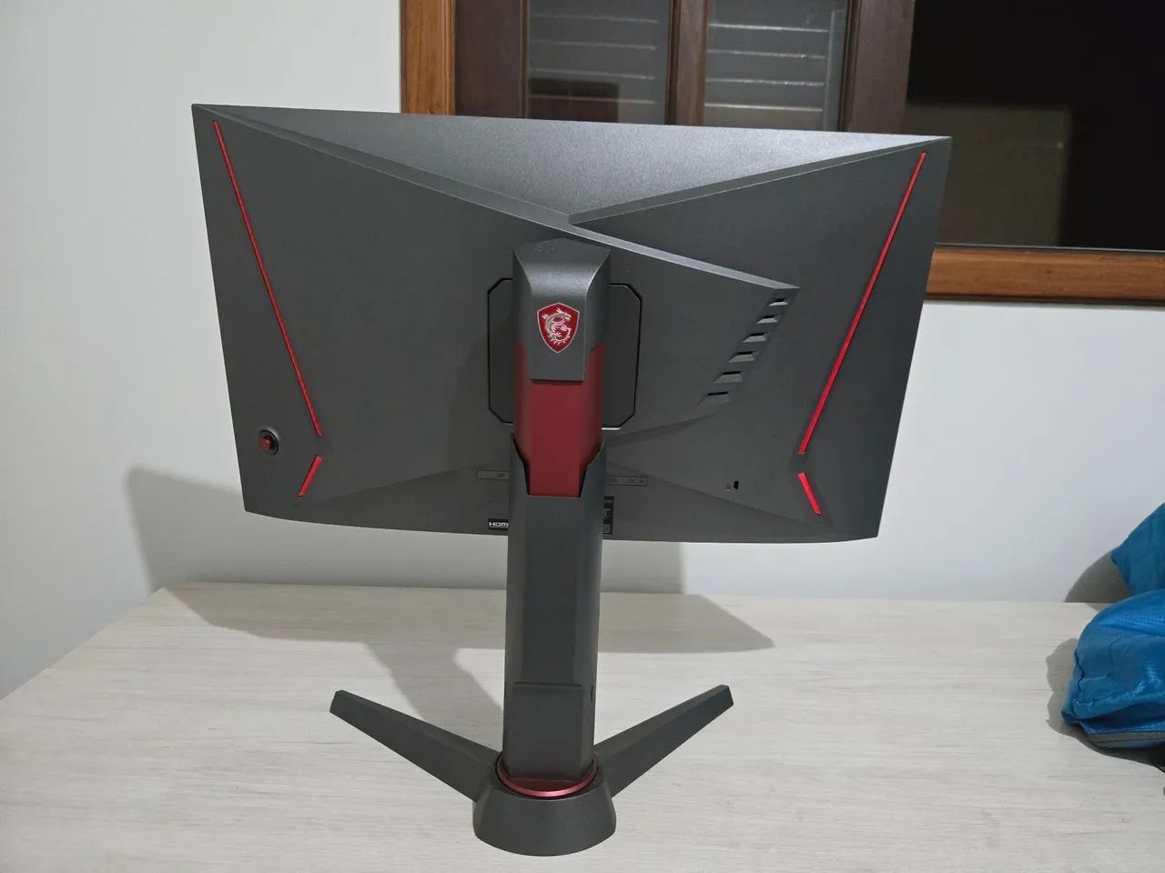 Monitor gamer MSI 24" curvo - Foto 2