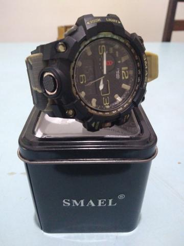 Relógio Smael camuflado