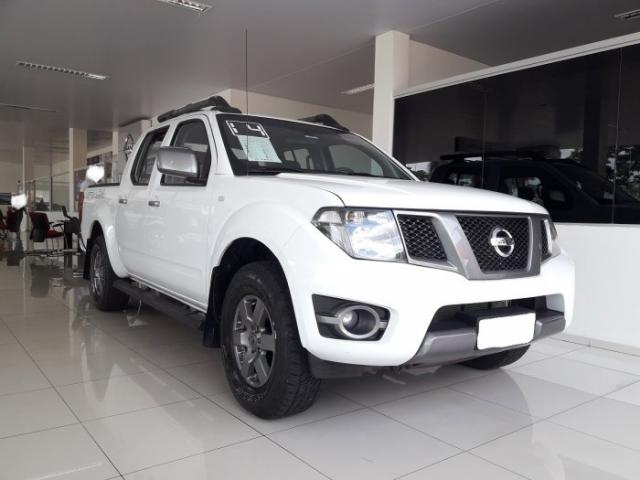 Nissan Frontier 2014 2.5 sv attack 4x4 cd turbo eletronic diesel 4p manual - Foto 2