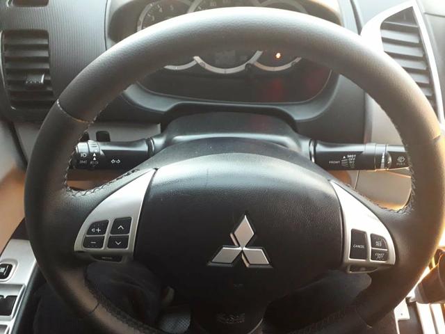 Vendo troco L200 HPE apenas 85 mil km diesel - Foto 2