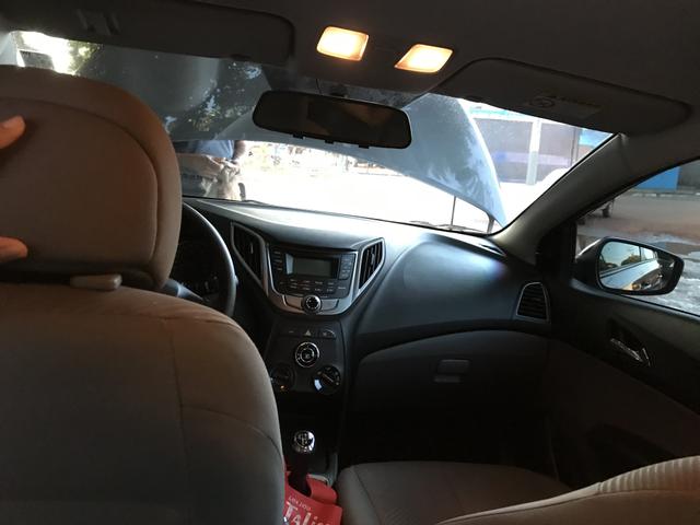 Vendo HB20s C. Plus 1.6 Man 14/15 - Foto 6