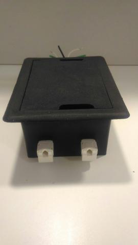 Caixa de tomada / dados para escritório / piso elevado