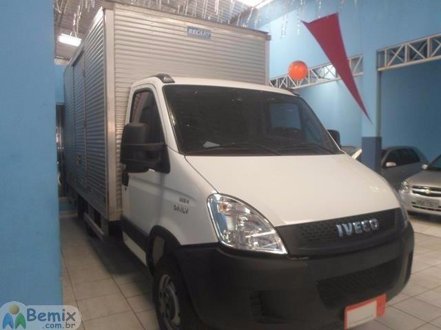 Iveco Daily baú