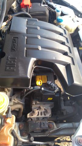 Fiat Punto ELX 1.4 2009/2010 Flex 8V, 5 portas, Cor prata - Foto 18