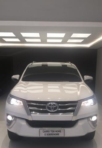 HILUX SW4 2017/2017 2.7 SR 7 LUGARES 4X2 16V FLEX 4P AUTOMÁTICO