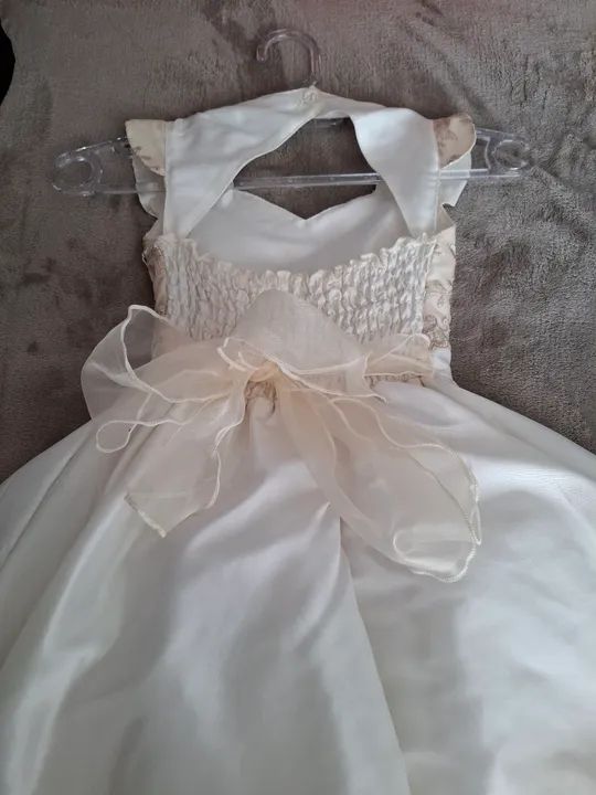 Vestido de festa infantil pérola com renda - Foto 4