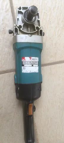 Politriz e lixadeira profissional Makita 9227C 220V 950W - Foto 5