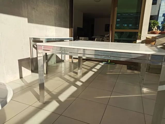 Vendo mesa de jantar e aparador. - Foto 6