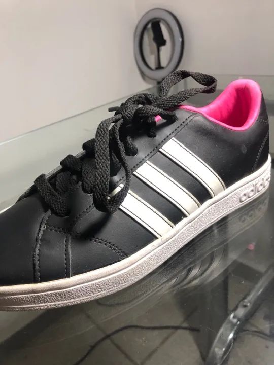 Tênis Adidas Preto e rosa - Foto 4