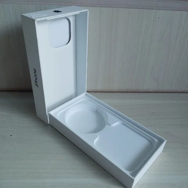Caixa Iphone 15 Pro    Apple  Original  peça de colecionador valorize seu telefone com ela - Foto 2