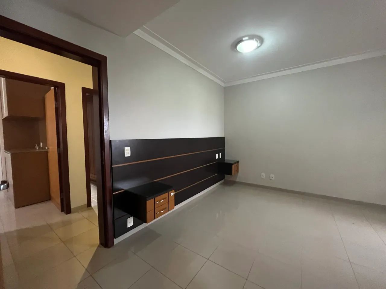 Apartamento 03 Suites plenas com armários e escritório (incluso condomínio e água) - 204 S - Foto 12