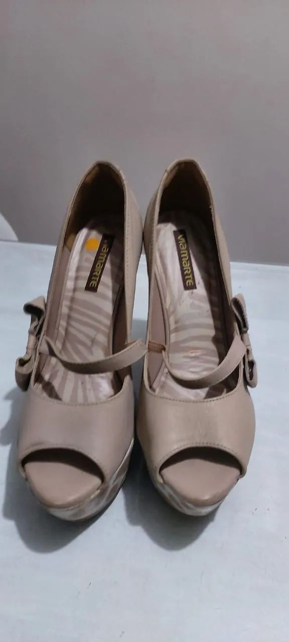 sapatos de festa e bota - Foto 2