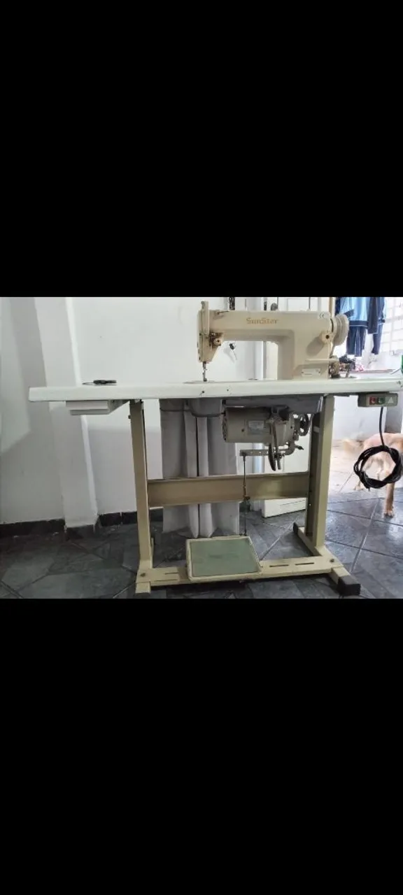 Máquina de costura industrial