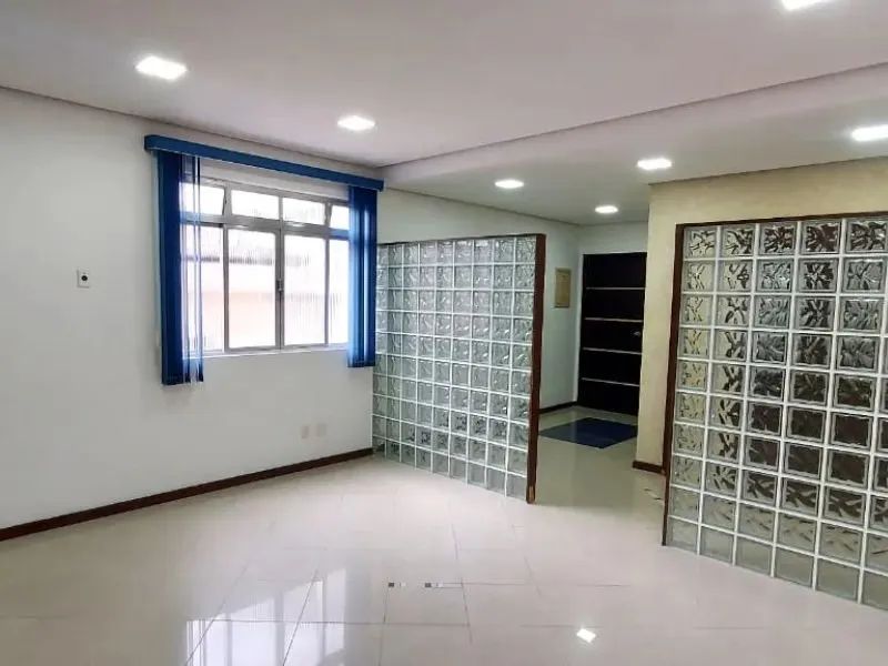 Sala comercial á venda no Embaré Santos