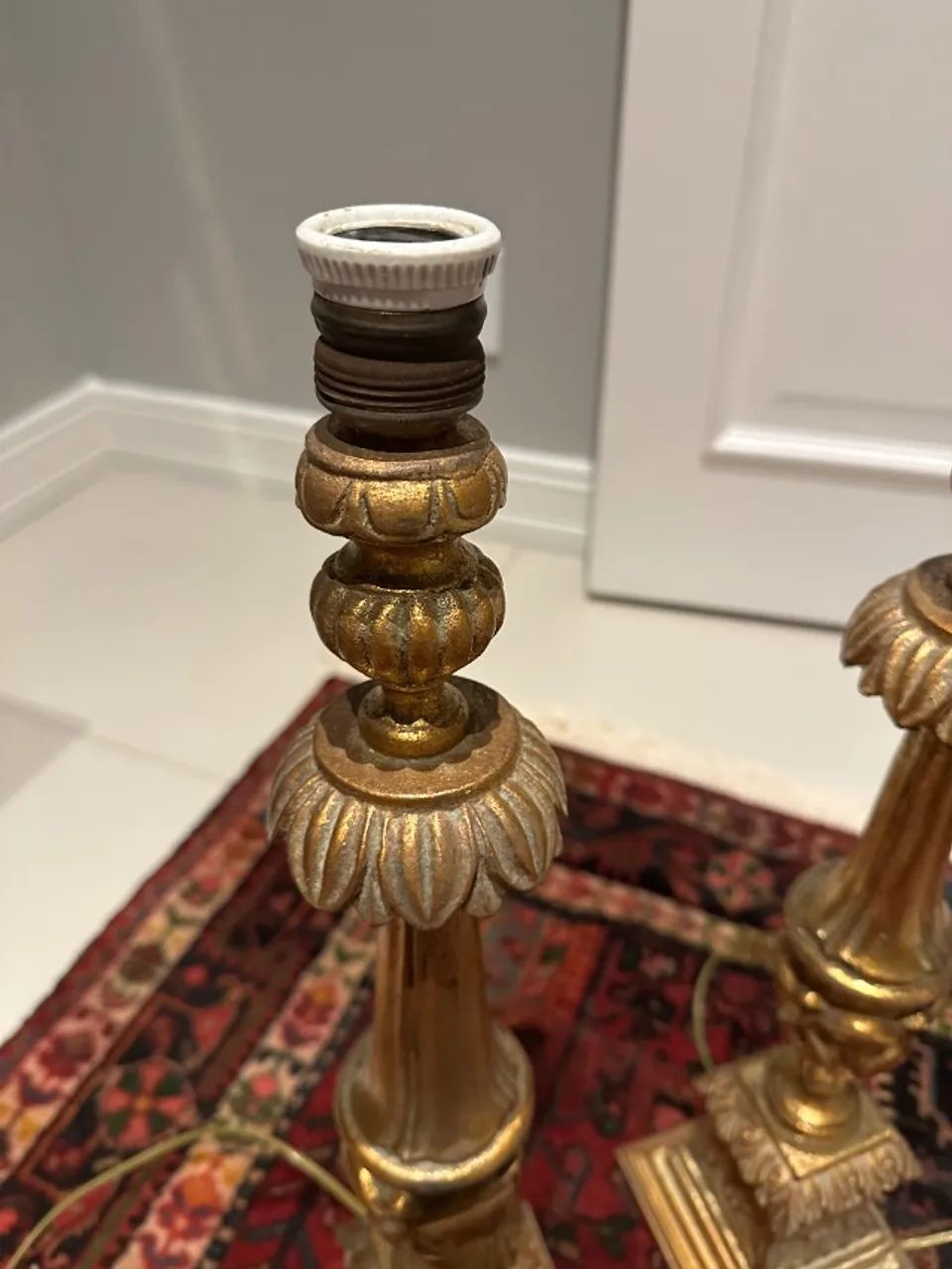 Antigo Tocheiro em madeira/ Abajur  - Foto 2