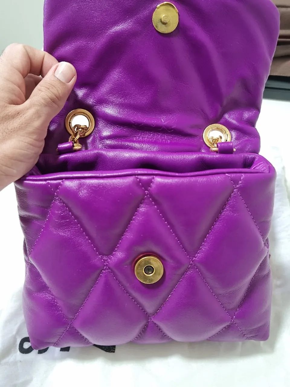 Bolsa Schutz roxa - Foto 4