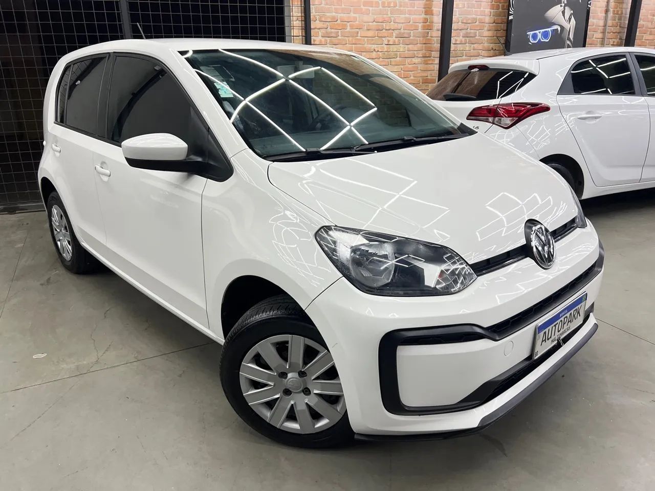 VOLKSWAGEN UP TAKE MCV 2018