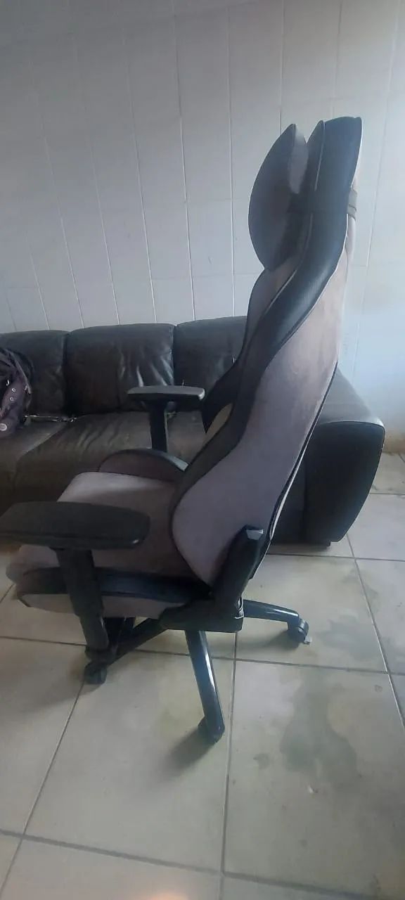 Cadeira Gamer Omega S montada 05/05 - Foto 2