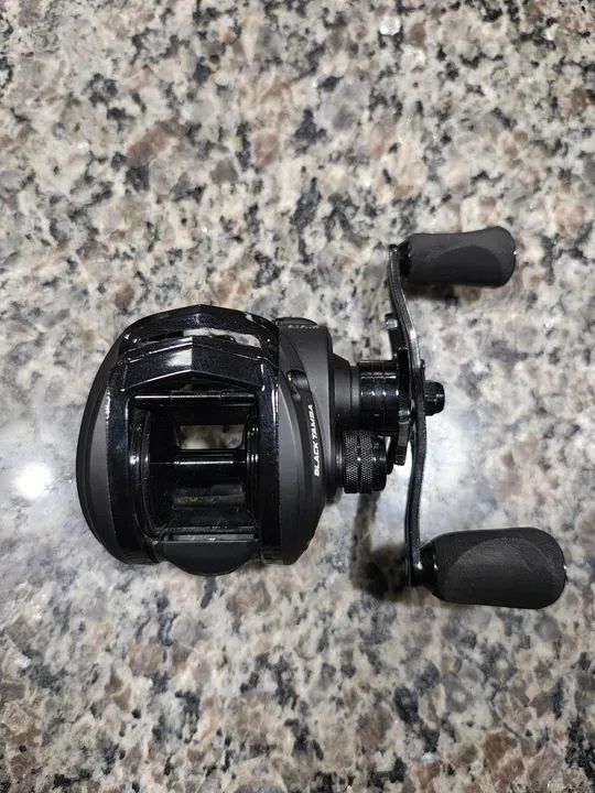 Carretilha Black Tamba 