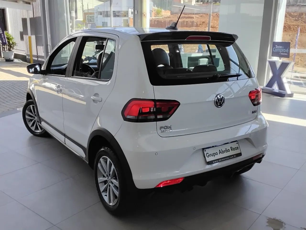 Volkswagen FOX 1.6 MSI PEPPER 16V FLEX 4P MANUAL - Foto 3