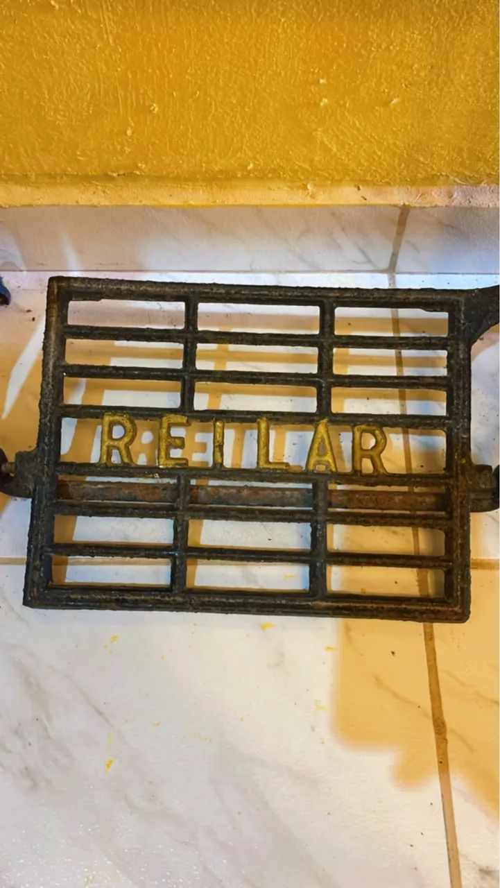 Pé de máquina de costura antigo Reilar Altura  - Foto 3